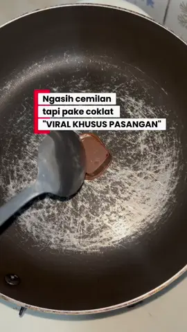 cemilannya dicampurin coklat viral🤭 #hushchocolate #couples #coklatpasanganviral 