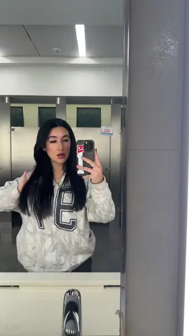 Good morning from the airport #fyp #airport 