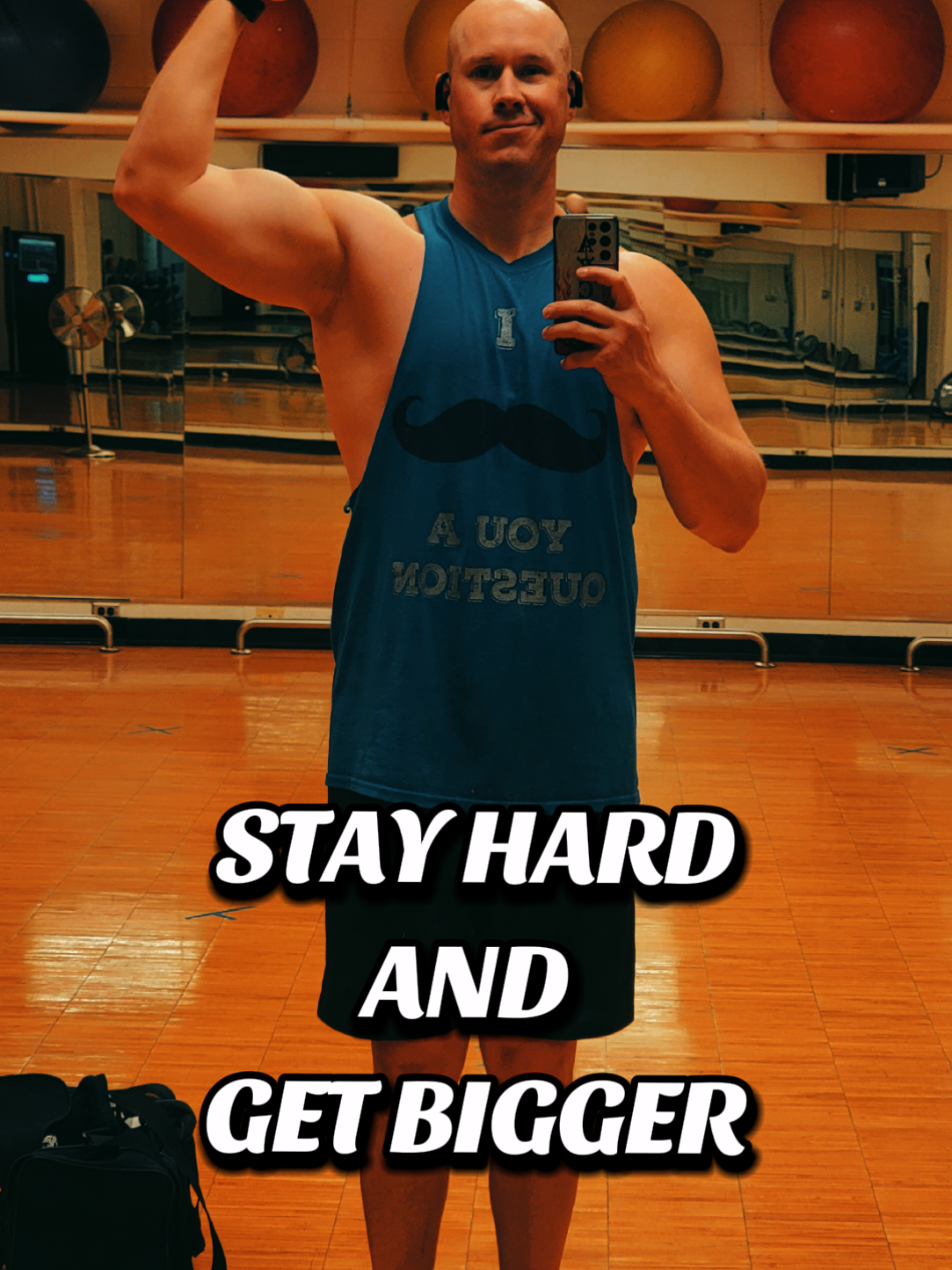 Back day has become a favorite.  Still finding ways to push my limits and get bigger and stronger! #bodybuilding #Backday #Bicepsarebetter #moustacheshirt #smolguy 