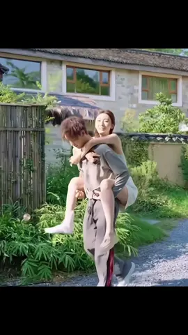 แบกไปกิน กินเสร็จแบกกลับดูแลอย่างดี😳💗 #secresinlove2  #เถียนเจี๋ย #จิ้นหาน  #ขึ้นฟีดเถอะของร้อง  #fyp 