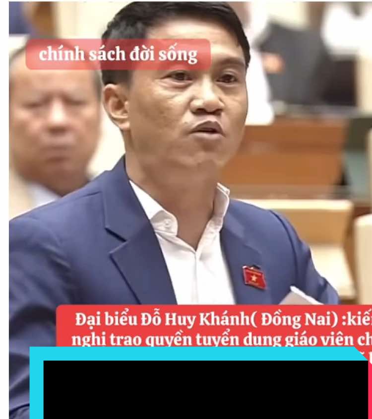 “Tôi đề nghị cần nghiên cứu rất kỹ điểm này, phải sát với thực tiễn. Bởi chính sách phải thực sự đi vào đời sống” - đại biểu Đỗ Huy Khánh nhấn mạnh.Họp quốc hội về giáo dục ngày 20-11-2025#xuhuong #dangcongsanvietnam 