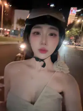 kệ nhắm mắt yêu luôn 😵‍💫