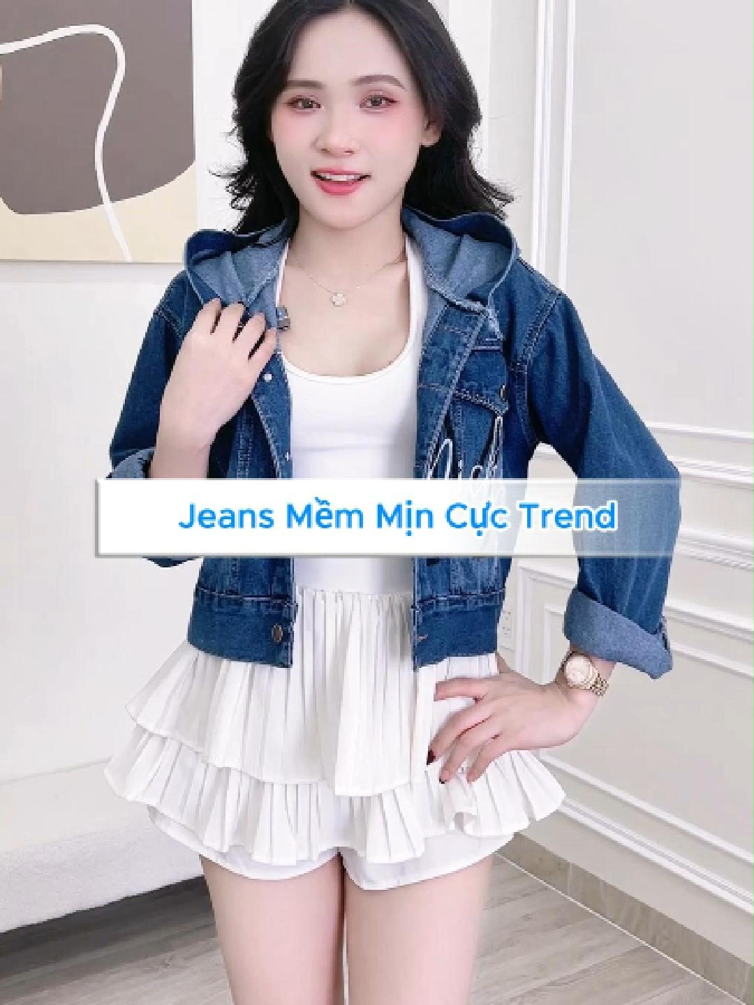 Wash đậm trẻ trung, phối outfit nào cũng hợp. #AoKhoacJeans #KhoacJeans #OutfitXinh #XuHuong2025 #xuhuong