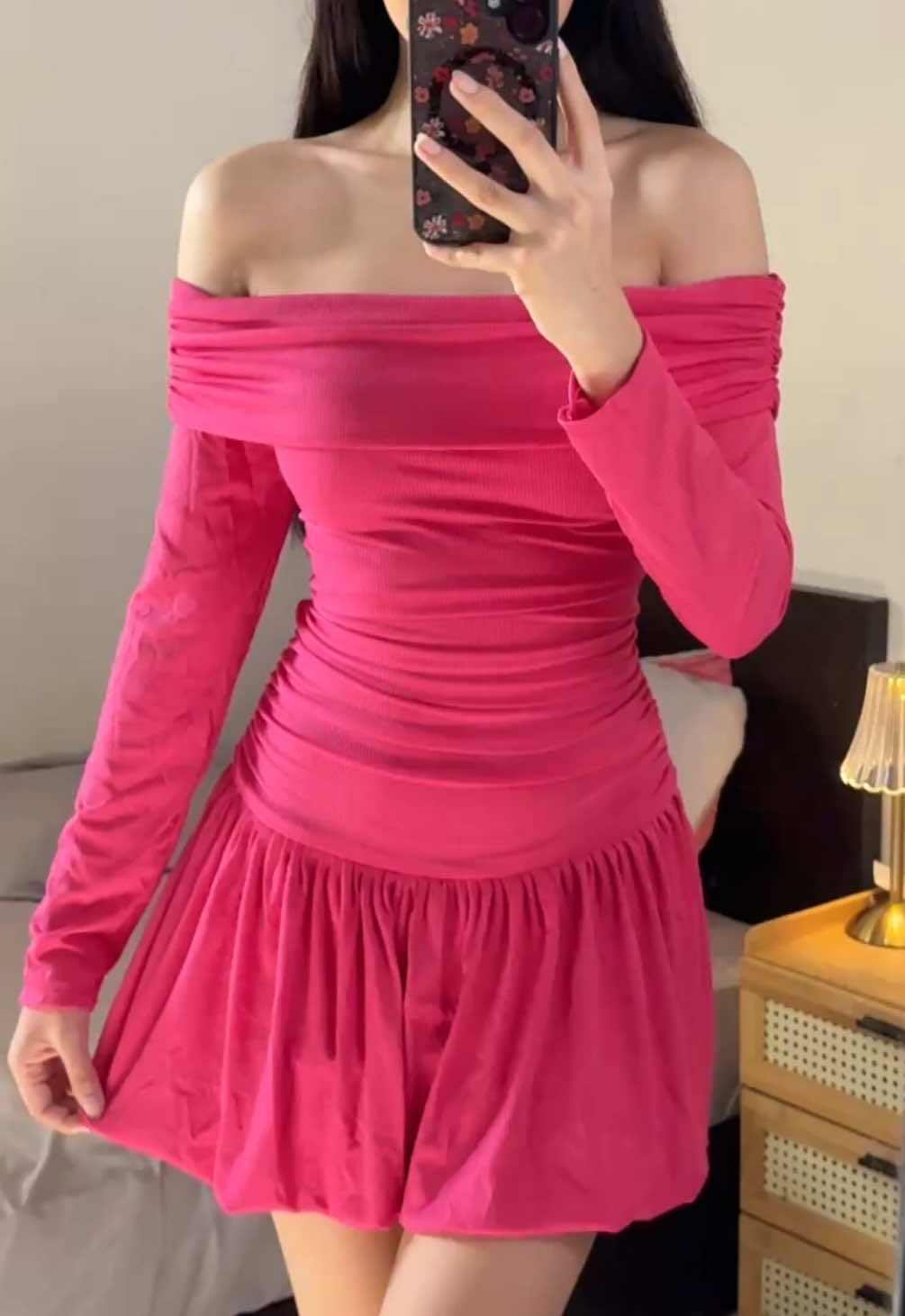 Elegant off-shoulder dress 🤍 flattering and easy to style! #OOTD #christmasoutfit #outfit #outfitsinspo #dress 