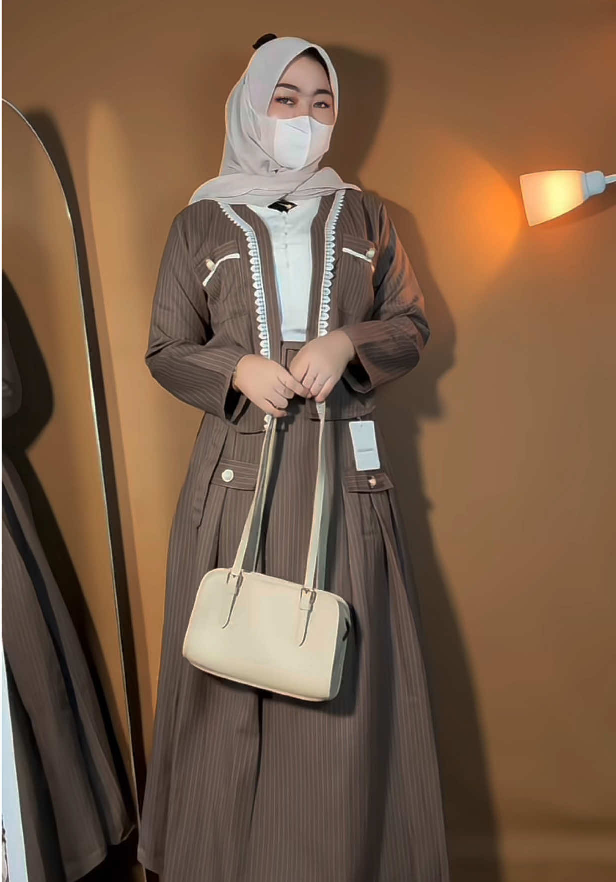 Rekomendasi oneset yg aku pake beb kualitas jamin bagus, buat acara formal/lebaran cocok jg. Cek kranjang cekout sekarang jg deh best 😍🥰 #rekomendasi #outfit #fyp #oneset