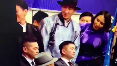 Пийшин пизикал аазаа нээтвиксийн ингэснүүдээ хахахааааааа #mongolia #teammongolia 