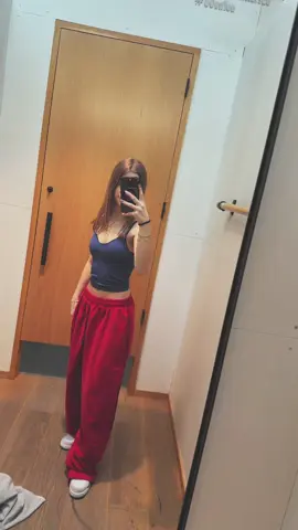 Ładny outfit? @Urban Outfitters #aqualessia #fyp #dc 