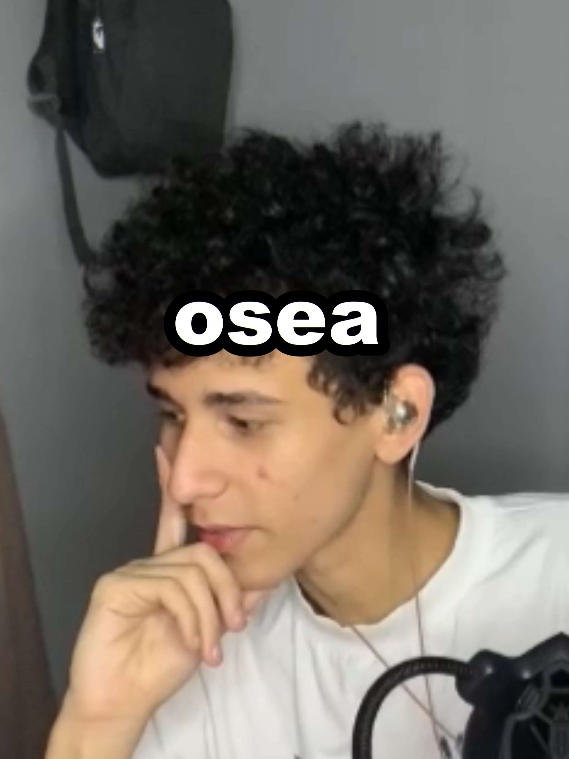 Mi primera vez probando el CHIMO#humor #venezuela #streamer