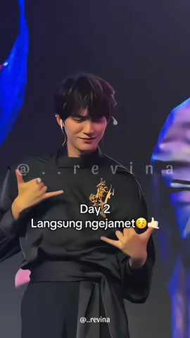 Alasan Yiran langsung pulang ke China selesai acara fanmeet karena Yiran takut terbawa arus😭🫵🏻 #zhouyiran #zhouyiran周翊然 #周翊然 #zhouyirankeindonesia #wetv #wetvindonesia #wetvalwaysmore #fanmeeting #fanmeet #wheniflytowardsyou #wifty #aktorchina #aktorchina🇨🇳 #actorchinese #chineseactor #globalbrandambassador #cdrama #chinesedrama #cdramalover #drachin #drachinlovers #dramachina #dramachinaupdate #kolosal #dramakolosal #behindthescene #idol #army #xyzbca #moots? #4u #fyppppppppppppppppppppppp #iklan #viral #artist #tiktok #tutorfyp #actor #china #trending #masukberandafyp #lewatberanda #foryoupage #fyp  