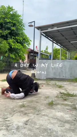 A day in my life edisi di teras. #adayinmylife #komedi #videolucu #RotiSusu #Piscok 