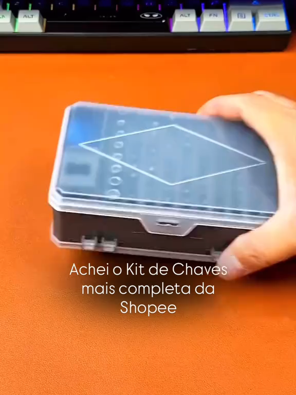 A satisfação de abrir um kit PERFEITO! 😍 Esse estojo de 115 peças é o sonho de organização de todo técnico (ou amador). Tudo no seu lugar e todas as chaves que você precisa para qualquer reparo. Se é organizado, vale o investimento! ✨  Pega o seu no link da bio!  https://s.shopee.com.br/6VGClKa4GK  #Unboxing #KitOrganizado #Ferramentas #FaçaVocêMesmo #ReparosEmCasa #Setup