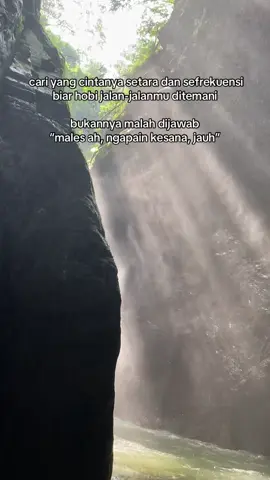 nyari dimana ya👀 #fyp #quotestory #curug #exploremajalengka #majalengkapride🏴‍☠️ 