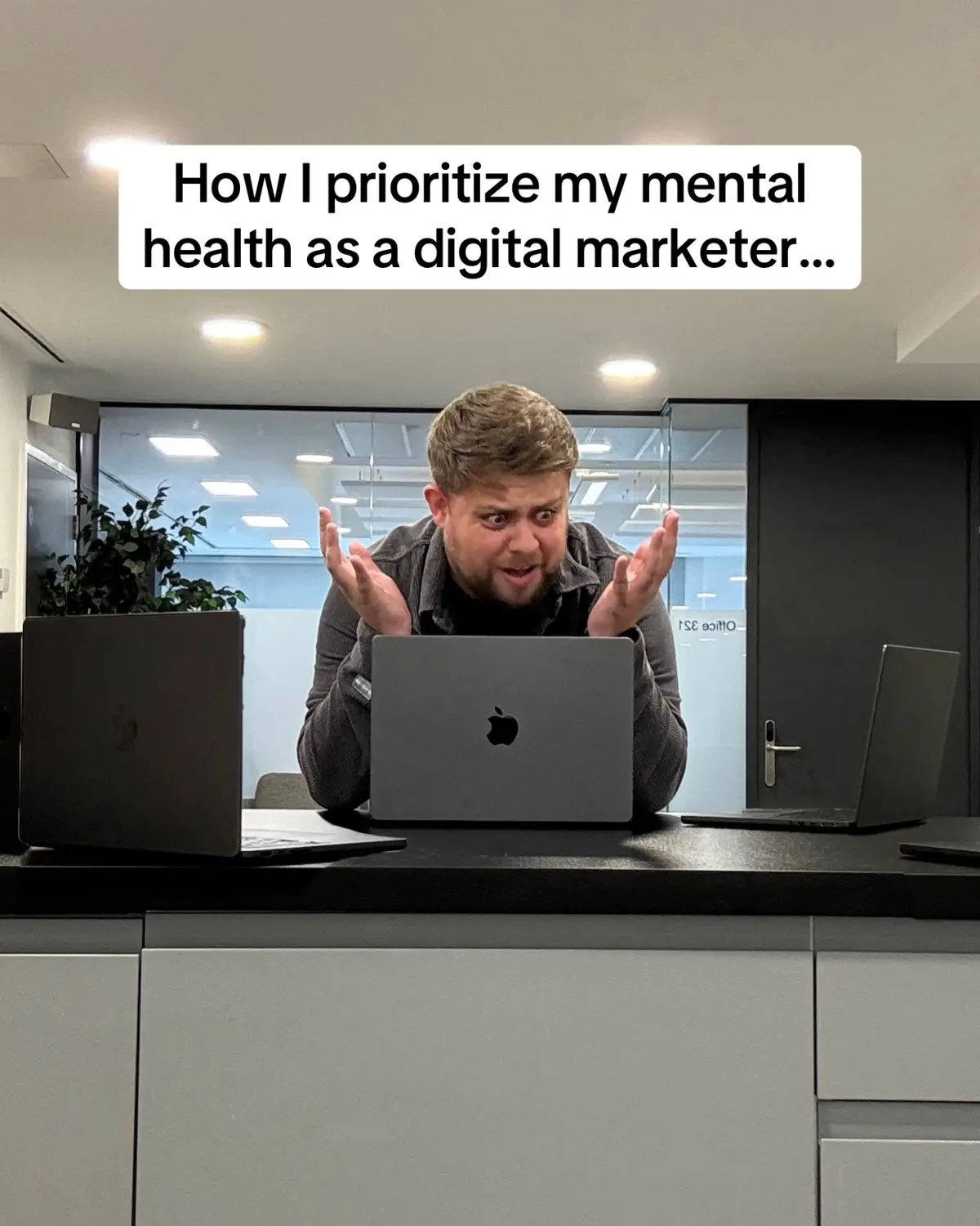 The answer is simple 👌 #digitalmarketing #socialmediamanager 