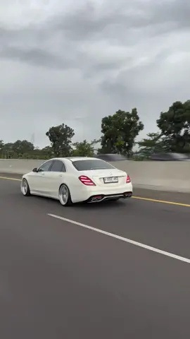 jalan2 ke bogor jogja-bogor PP #mercedes #sclass #stance #bagged #swissspec @Dading Immanuel 
