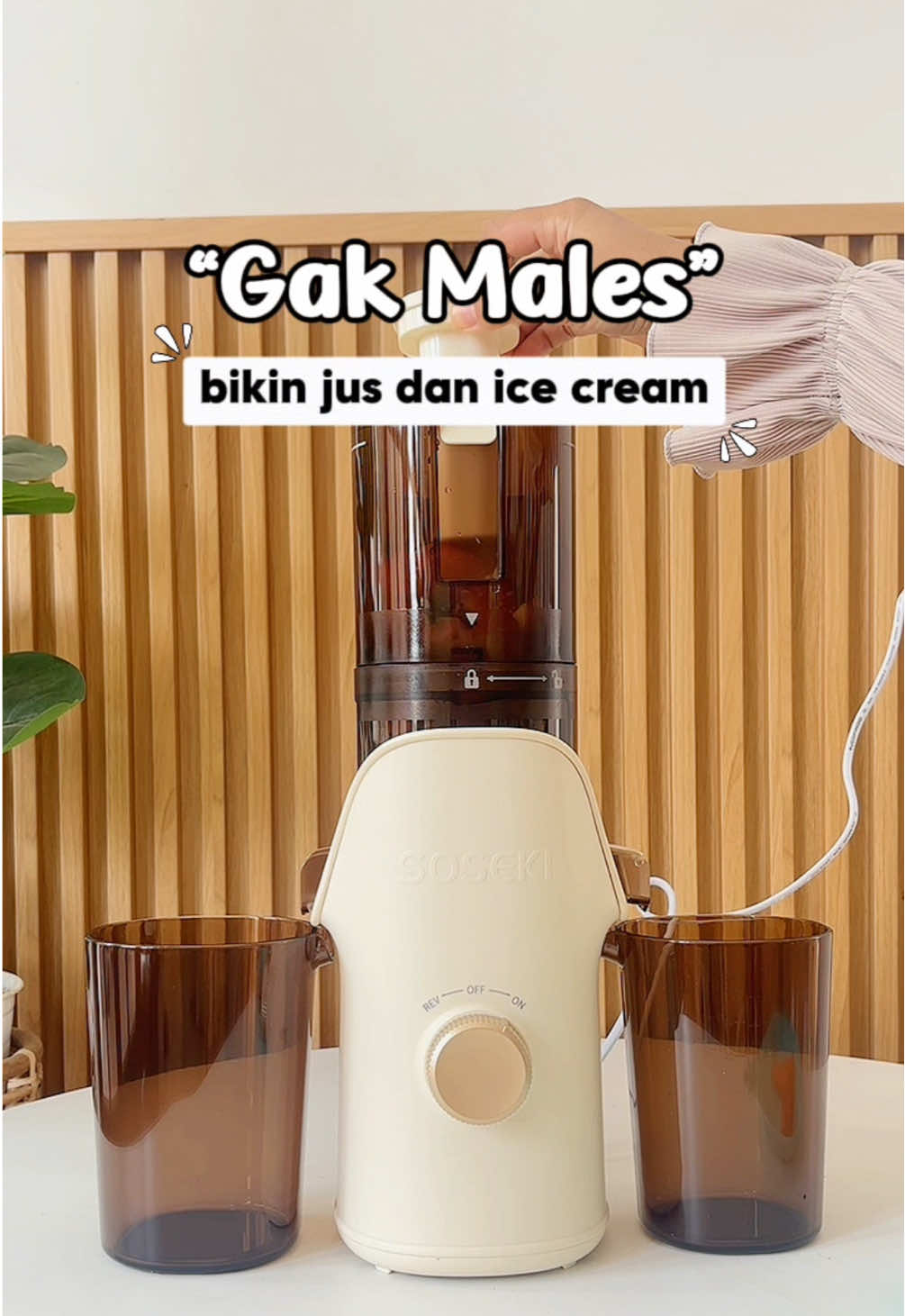 Bikin jus murni jadi lebih gampang plus bis bikin ice cream juga #slowjuicer #soseki #juicer 