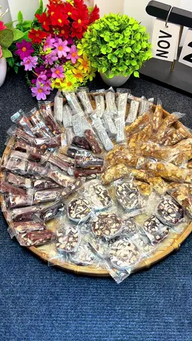 Nguyên 1 mẹt 1kg kẹo mix 4 vị mà em săn có 100 k hà #xuhuong #keomixnhieuvi #keochuoicuon #keogungphan #keochuoidau 