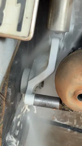 Tẩy những chi tiết ố vàng rỉ sét lâu năm dễ dàng.dung dịch rửa xe sáng bóng vừa tiết kiệm thời gian và chi phí dễ dàng rửa xe tại nhà #tayovang #tayriset #ruaxesieusach #ruaxekhongcham #tayruadanang47 