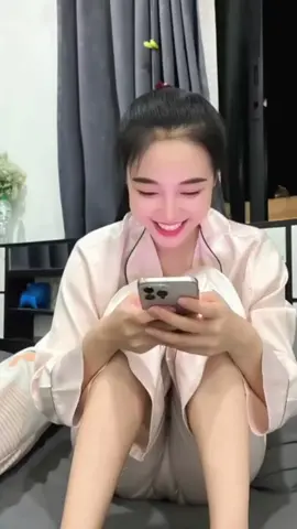 Hơn cả xinh gọi là gì ạ