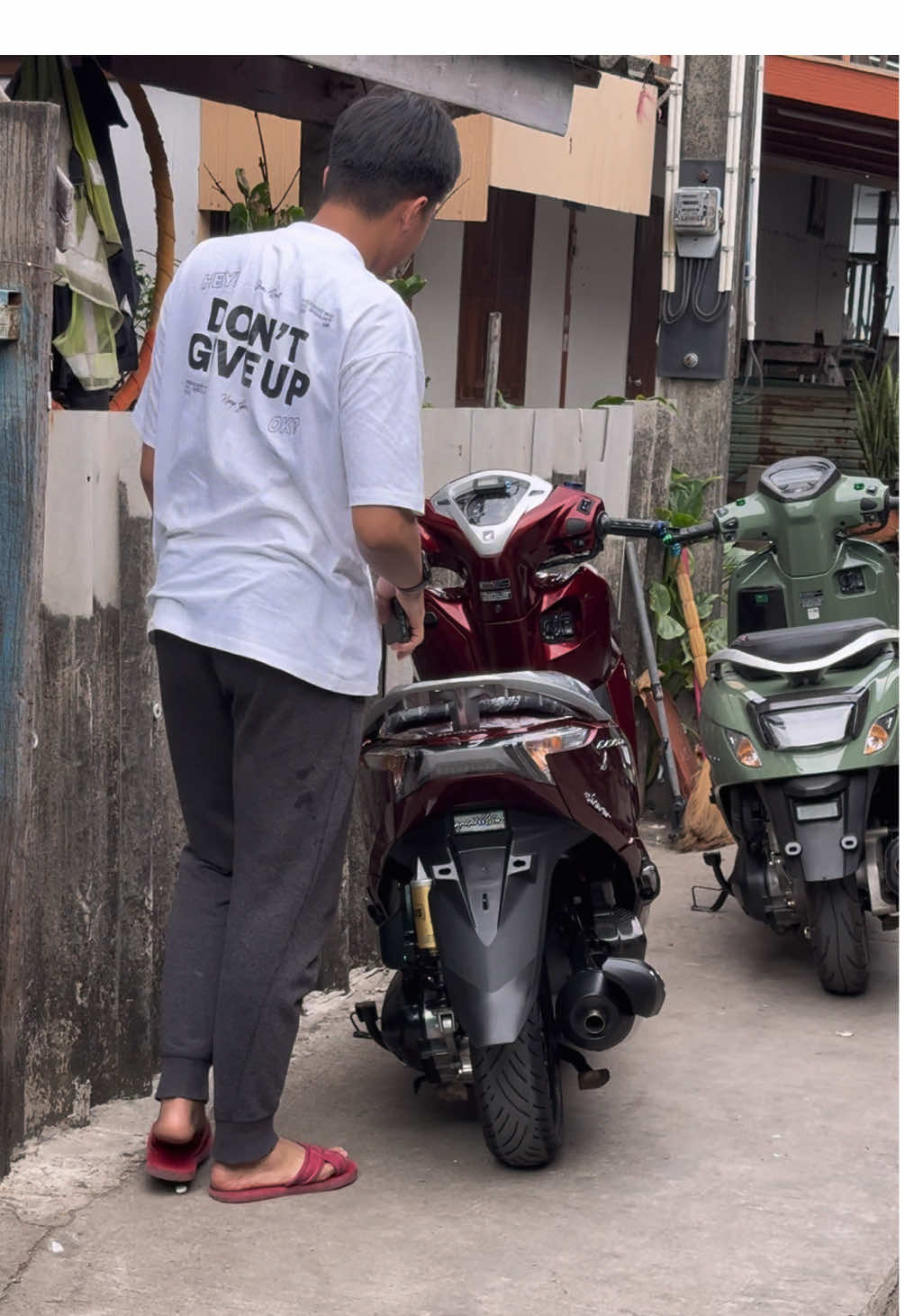 友達と一緒なら、どこでも楽しい                          - ถ้าอยู่กับเพื่อน ที่ไหนก็สนุก.   #หลีดดิว่ะ #วาสนาคนจน #บ้านนายมีหลีดยัง🦗 #หลีด125 #เด็กหลังวัด 