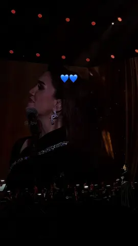 وقابلتك انت لقيتك بتغير كل حياتي 💙 #موسم_الرياض #السعودية #مي_فاروق  #الفنون_الخالدة #سيرة_الحب @Mai Farouk - مى فاروق @benchmarkksa 