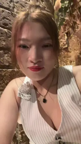 cô gái ấy giờ đã ko còn 