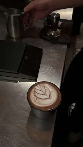 #ollincafe #latteart #viral #swingtulip #xuhuong 