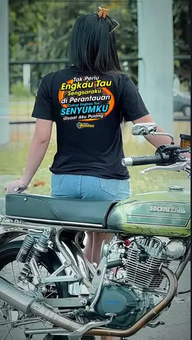 cek keranjang kuning ya kak kaosnya 🥰  . . . #kaoskatakata #kaospria #kaoskeren #kaosdistro #kaosviral #kaoskece #kaosmurah #kaoskatakatakeren #kaosviralkekinian #OOTD #fyp 