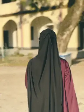 🫵😫 #outfit Cowok Berwarna 