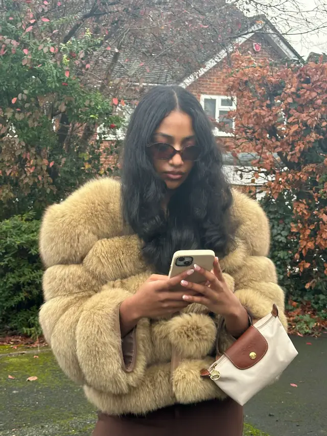 Strike the pose  #fyp #18furs #OOTD