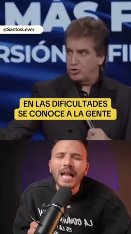 LA VERDAD SE REVELA EN LOS MOMENTOS DIFÍCILES 💥 Definitivamente, a la gente se le conoce en las crisis. A una pareja se le conoce en el divorcio. A los hijos se les conoce en la vejez. Y en general… a cualquier persona se le conoce cuando la vida aprieta. El dinero no vuelve a nadie malo ni bueno. El dinero solo amplifica lo que ya son por dentro. Los momentos difíciles no inventan personalidades… las revelan. En el momento de la verdad, cuando se cae la fachada y no queda espacio para aparentar, ahí descubres realmente de qué está hecha cada persona. Ahí se ve el carácter. Ahí se ve el corazón. Ahí se ve la verdad. No es tristeza, no es amargura… es realidad. Y aceptar esta realidad nos libera. Nos ayuda a elegir mejor. Nos ayuda a rodearnos de la gente correcta. Nos ayuda a honrar nuestra propia paz. Así es la vida. Y así también se aprende. ✨
