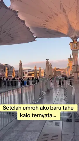 Hal-hal yang disini sering kita lihat, tapi di Masjidil Haram dan Masjid Nabawi tidak dilakukan, atau sebaliknya.  #umroh #masjidilharam  #masjidnabawi  #foryoupage 