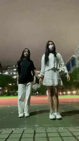 最近比較忙會更比較慢 歡迎下面繼續留意（？ 不可牽涉到政府及會有爭議的人 禁用偶像等非自己 的名字避免引起爭議 我們只要有回應都會拍 但會一個一個慢慢來 希望大家可以不要急 #上車舞 #fyp #tiktok #流量 @TikTok @抖音流量傳播員（台灣🇹🇼） 