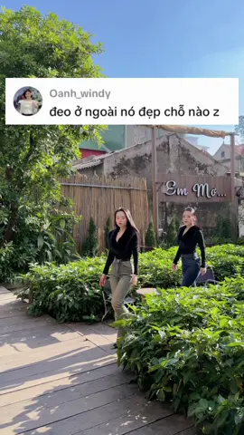 Đeo ngoài,đeo trong gì cũng được.Đừng để lên đồ mà bụng “NGẤN MỠ TỪNG KHúc” là được 🥰