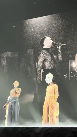 🤍✨ #cambiaunuomo #mengonilive2025 #marcomengoni #roma4 