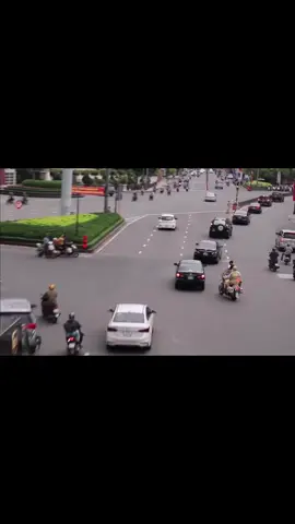 Cảnh sát giao thông vụt boy phố khi chen vào đoàn xe víp #csgt #quantrieudinh #qdndvn #dandoan 