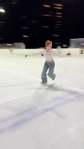 🫶🏻 #IceSkating #twins 