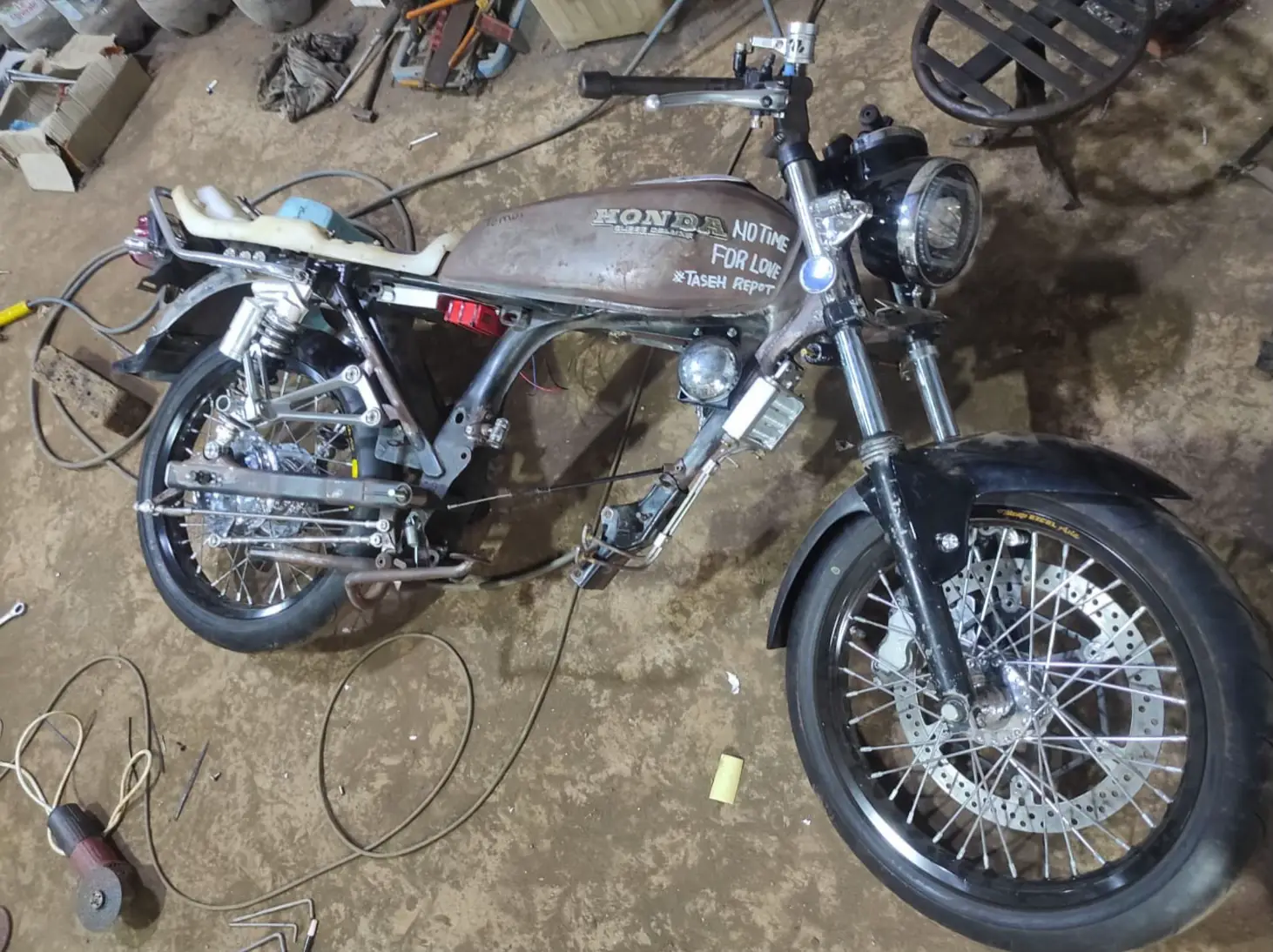 sabar ya, nanti juga kamu beruntung😃