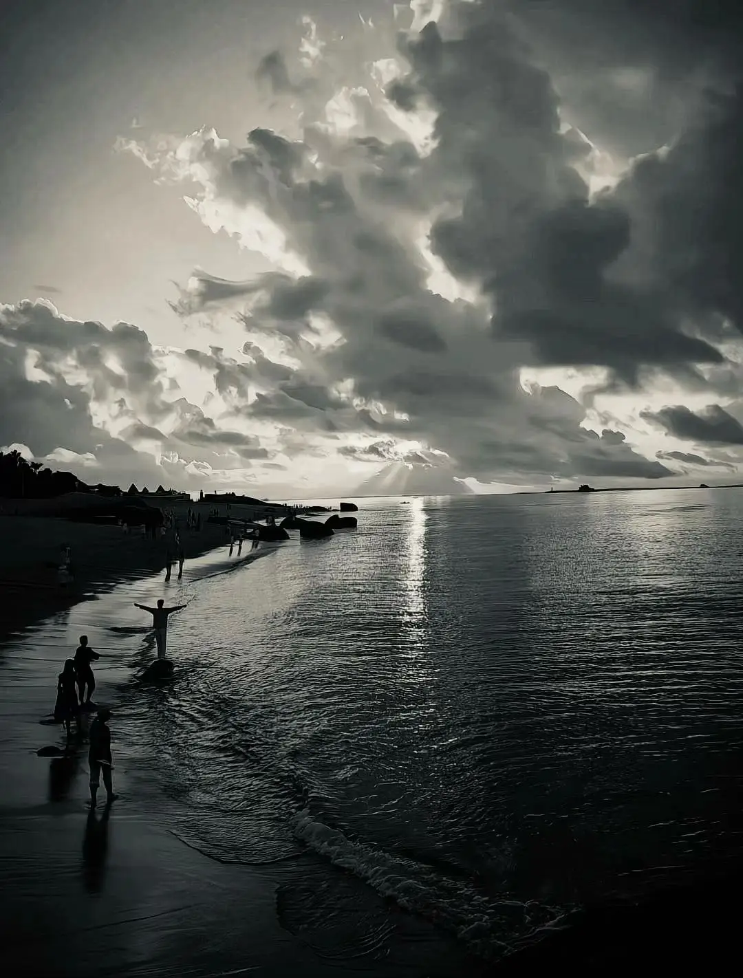 Ta mong chờ gì ở lời giải thích.😃