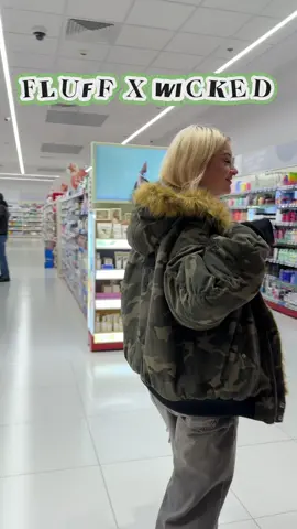 (Reklama) Fluff x Wicked właśnie przejęło Rossmanna… a ja totalnie przepadłam ✨💚💜 do 26.11 cała seria jak i lodówki są na mega promocji w Rossmannie! ❤️ @fluff_skincare 