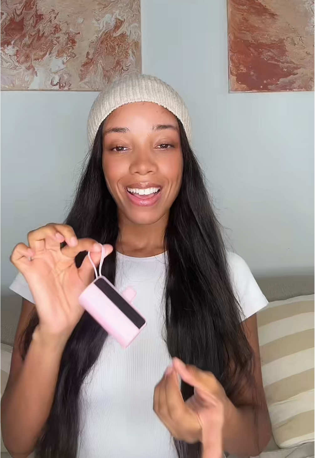 ✨ Lien dans ma bio catégorie « Content Creator Accessories » 🪫💗 Trop pratique, elle se branche direct sur l’iPhone ⚡ Compatible tous iPhones #iphone #ipad #batterieexterne #amazonfinds #batterie  