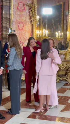 #princessleonor #princesssofia #queenletizia #queensofia #royals 