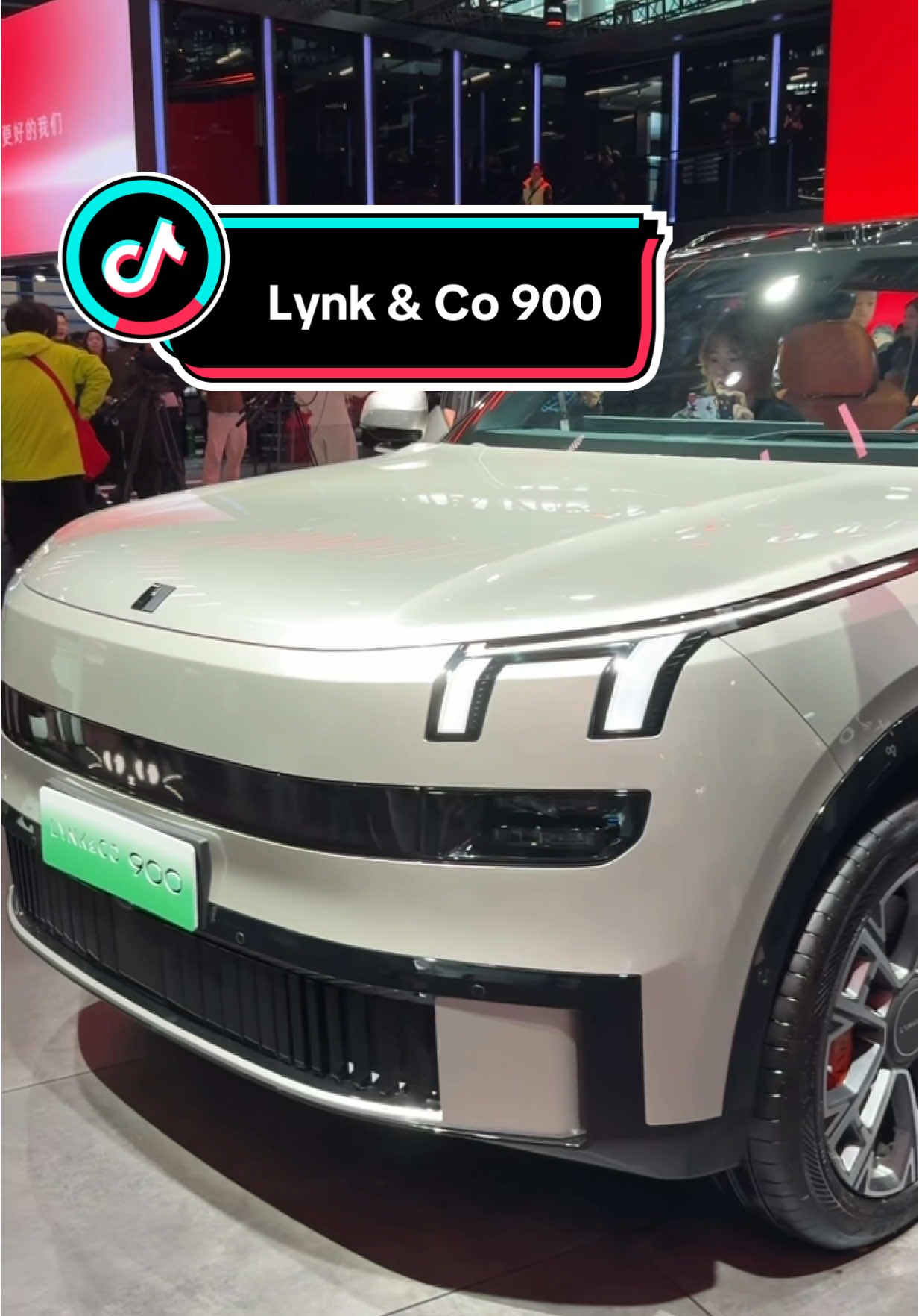 (( للتصحيح )) الفئه الي صورتها محركين كهرب مو 3 وهذي الي بتجينا السعودية لينك اند كو 900 .. وكيلها الجبر، الموتر مليان مواصفات #carsoftiktok 