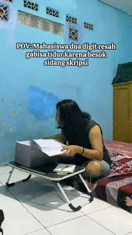 Makin banyak jumlah semester, makin banyak pula halaman skripsinya😓🗿 #mahasiswaindonesia #mahasiswaakhir #gondrongindonesia 