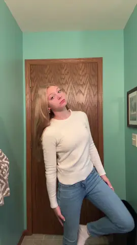 Lowkey feeling chopped #blonde #blueeyes #OOTD #fyp #fypシ 