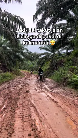 Aspal kuning🤣#kalimantanbarat #masukberandafyp #foryoupage #fypage #4u 