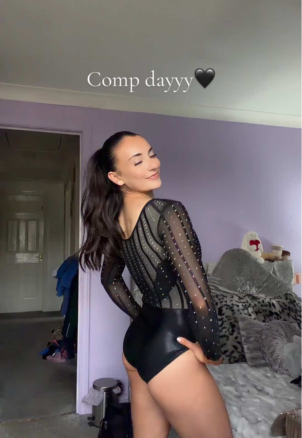 Comp dayyyy🖤🤸🏻🖤 #fyp #gymnast #gymnastics #competition #transition 