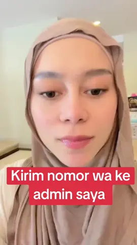 sejarah #fotografi🕋 Tidak ada artefak atau deskripsi yang menunjukkan upaya untuk menangkap gambar dengan bahan sensitif cahaya sebelum abad ke-18. Pemandangan dari jendela di Le Gras 1926 atau 1827, diyakini sebagai foto kamera paling awal yang masih ada. [1] Penambahan reoriented asli (kiri) dan berwarna (kanan). Sekitar 1717, Johann5JT Henry Schulze menggunakan bubur sensitif cahaya untuk menangkap gambar huruf cut-out pada botol. Namun, la tidak  mengejar membuat hasil ini permanen. Sekitar tahun 1800, Thomas Wedgwood membuat yang pertama didokumenkan secara andal, meskipun upaya gagal dalam menangkap gambar kamera dalam bentuk permanen... Eksperimennya memang menghasilkan fotogram terperinci, tetapi Wedgwood dan pasangannya Humphry Davy tidak menemukan cara untuk memperbaiki #HadithOfTheDay #QuranicVerses #IslamicWisdom #IslamicQuotes