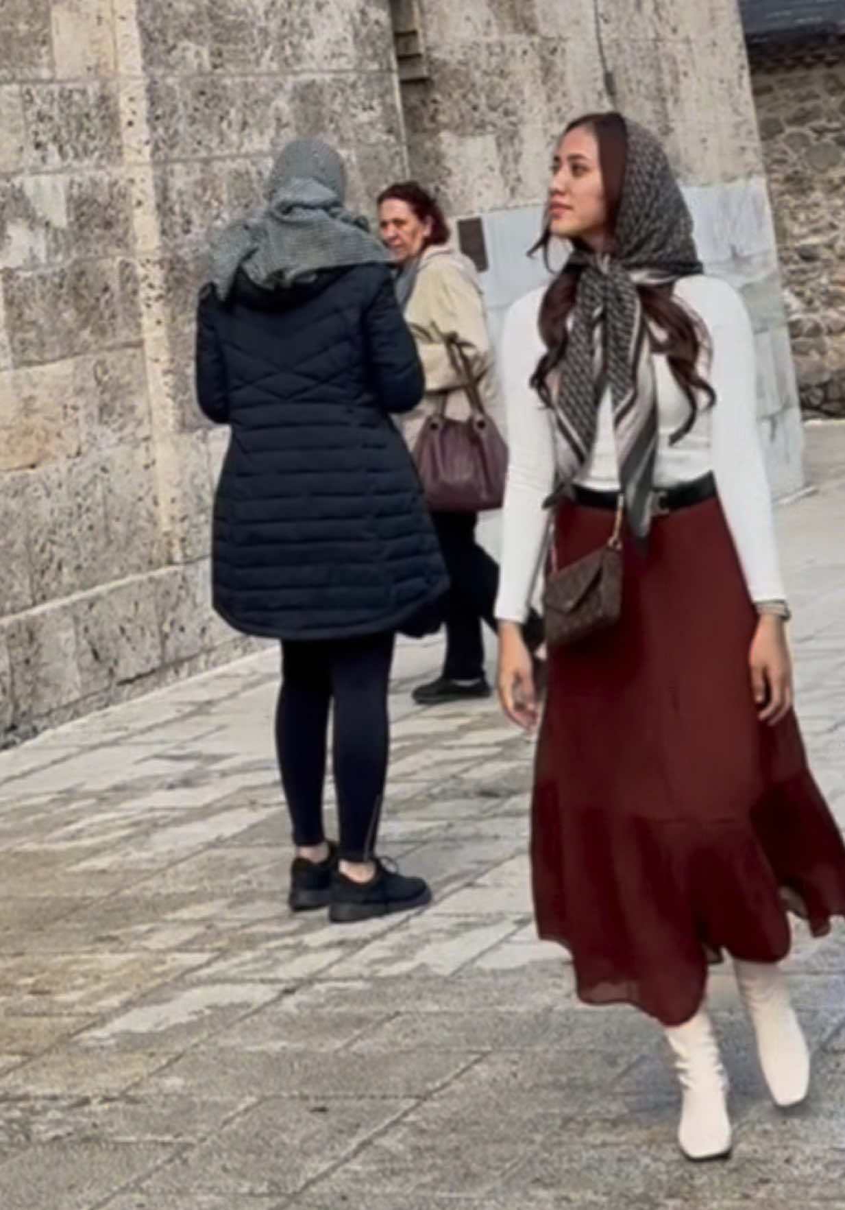 Sepatu nyamanquuh🫦👢 #sepatumurah #outfitideas #turkey🇹🇷 #bosphorus #ComfortMemories 