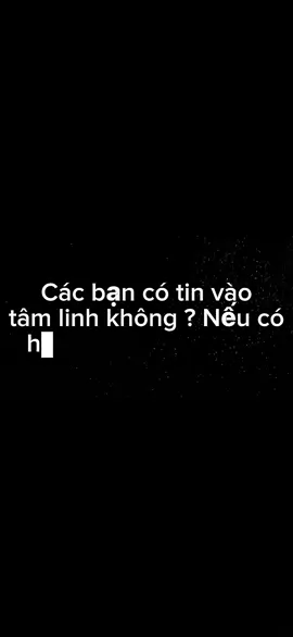 Mọi người có tin vào tâm linh không? Riêng mình thì… có.  Cách đây 5 năm, lúc dịch ập tới, mình vỡ nợ. Hoang mang, không biết phải làm gì để gồng gánh, mình nghe người ta nói: “Bán ốc tuy mang nghiệp sát sanh nhưng lời lắm.” Trong lúc ko biết sẽ làm gì, mình đi chùa xin được bán ốc để trả nợ, kèm theo lời hứa: “Con chỉ bán ốc 5 năm, đủ duyên hết nợ con sẽ dừng.” Rồi mình bắt đầu bán. Và đúng nghĩa cửa này đóng thì cửa khác mở: từ ngày mở quán, may mắn tới liên tục. Nợ cũ trả xong chỉ trong năm đầu tiên. Sau dịch dù ai cũng khó khăn nhưng mình vẫn sống được. Rồi mua được nhà, mua được xe, làm IVF cũng thuận lợi… tất cả mọi thứ diễn ra tốt tới mức bản thân mình còn không tin và nghĩ thời tới rồi 😂 Nhưng đầu năm nay, mọi chuyện bắt đầu đổi hướng. Từ gia đình, quán xá đến chuyện nhỏ chuyện lớn đều trục trặc. Đỉnh điểm là con mình bệnh liên miên , và như đầu clip , hôm đó bé đột ngột tím tái, co giật và thật lòng lúc đó mình tưởng con hóc dị vật ,trên đường đi cấp cứu mình nghĩ ra hàng trăm viễn cảnh sẽ k được gặp con nữa . Và chính lúc đó mình mới giật mình nhớ ra… mình đã thất hứa. Suốt 5 năm qua mình mải mê mưu sinh đến mức quên mất lời nguyện đầu tiên. Có lẽ những chuyện xui nhỏ nhỏ trước đó là nhắc nhở, nhưng mình không chịu để ý. Đến khi động đến con , thứ quý giá nhất đời mình ,mình mới thật sự hiểu. Để đưa ra quyết định đóng quán, nói dễ thì không dễ. 5 năm nuôi sống gia đình, 5 năm gắn bó, 5 năm mình biết ơn từng vị khách. Đóng quán rồi mình cũng chưa biết tương lai ra sao. Nhưng mình tin một điều: Ông Trời không bao giờ tuyệt đường sống của ai. Và liên quan đến tâm linh thì mình không dám thất hứa nữa. Cám ơn mọi người đã ủng hộ quán suốt thời gian qua. Khi có dịp, mình sẽ kể thêm những chuyện tâm linh mà mình từng trải qua. ❤️❤️❤️
