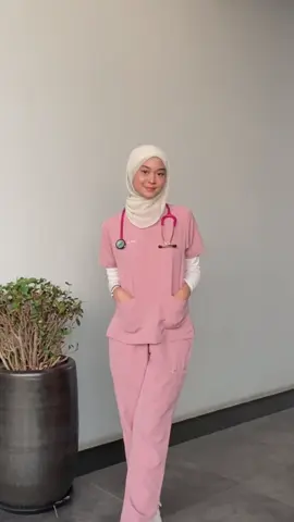 serving barbiecore but make it clinical 🙂‍↕️💗 @Medipro Scrubs #mediproscrubs #stellarstretchseries #thescrubexpert
